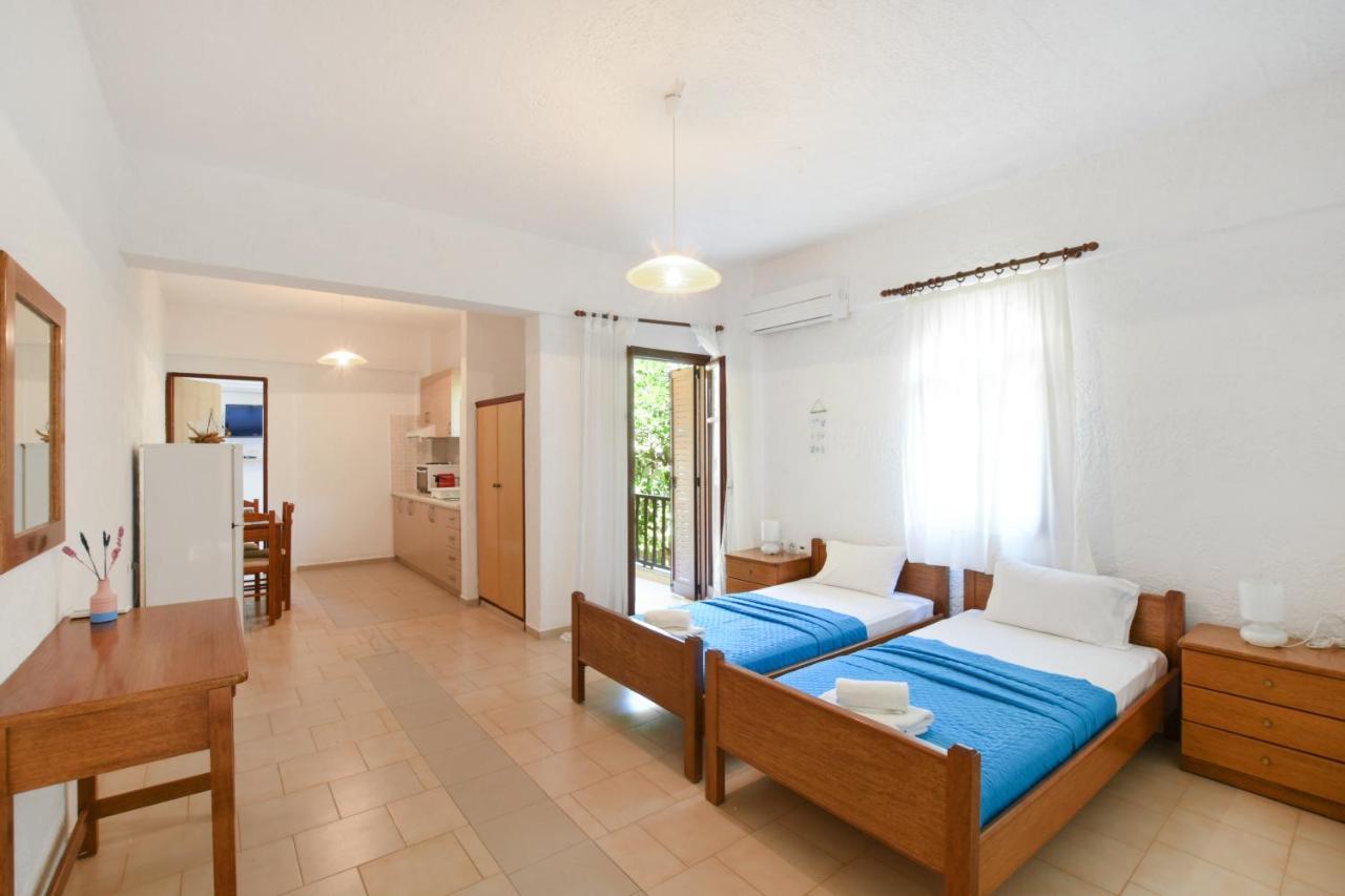 Galini Apartments 아클리아 외부 사진